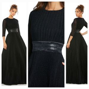 New MAC DUGGAL 30700 Black Simmering Pleated A-Line 3/4 Sleeve Gown  (4) $498